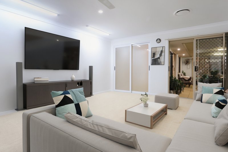 Photo - 22 Mcrae Circuit, Pacific Pines QLD 4211 - Image 4