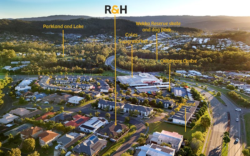 Photo - 22 Mcrae Circuit, Pacific Pines QLD 4211 - Image 5