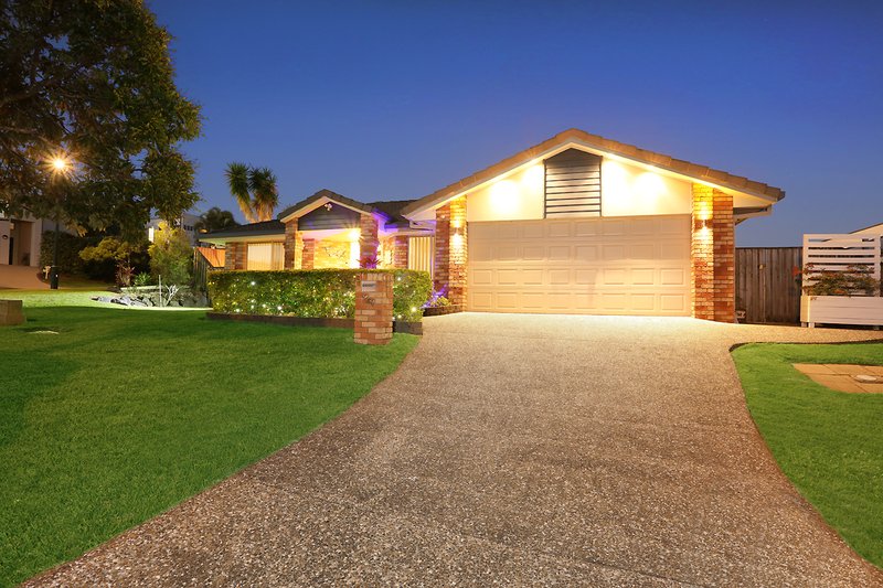 Photo - 22 Mcrae Circuit, Pacific Pines QLD 4211 - Image 9