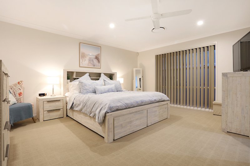 Photo - 22 Mcrae Circuit, Pacific Pines QLD 4211 - Image 22