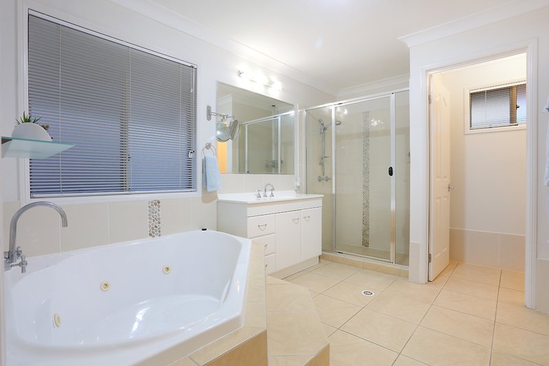 Photo - 22 Mcrae Circuit, Pacific Pines QLD 4211 - Image 23