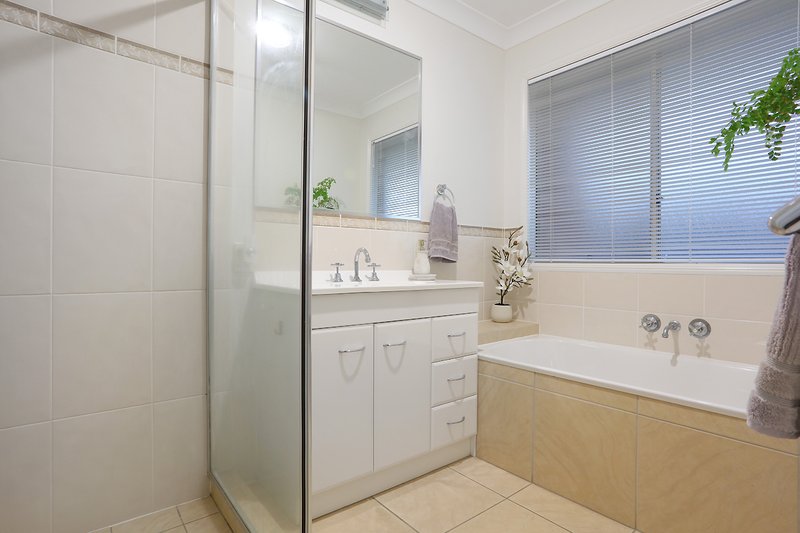Photo - 22 Mcrae Circuit, Pacific Pines QLD 4211 - Image 27