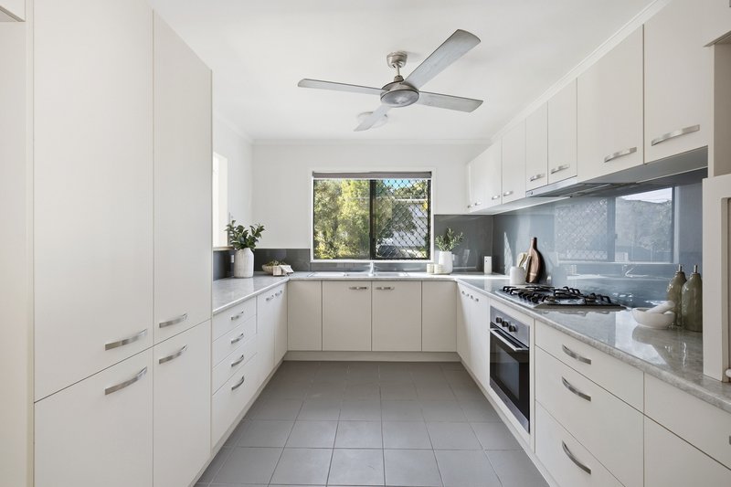 Photo - 22 Meilandt Street, Wynnum QLD 4178 - Image 5