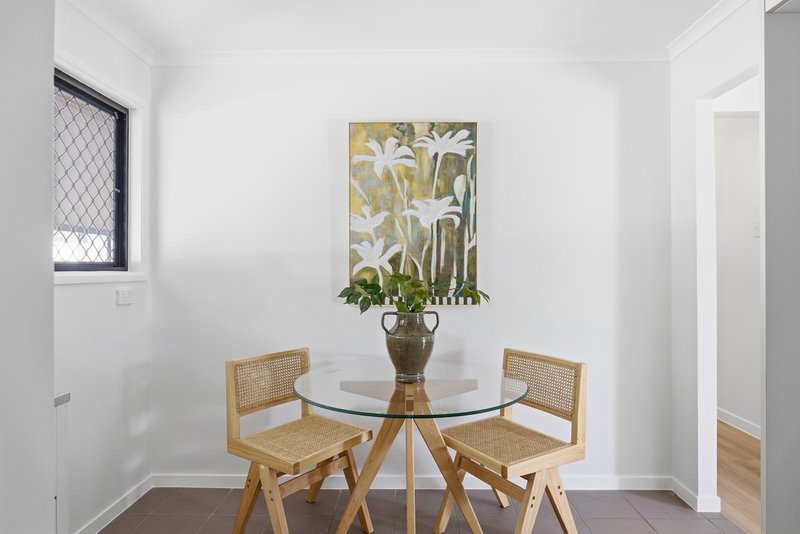Photo - 22 Meilandt Street, Wynnum QLD 4178 - Image 6