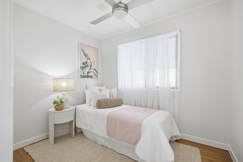 Photo - 22 Meilandt Street, Wynnum QLD 4178 - Image 11