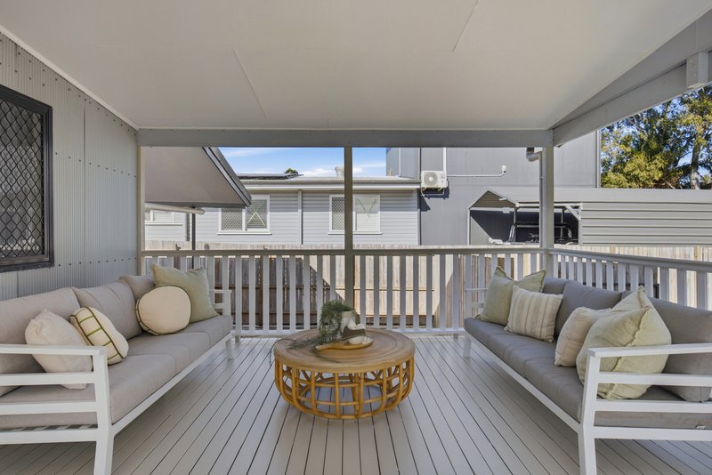 Photo - 22 Meilandt Street, Wynnum QLD 4178 - Image 13