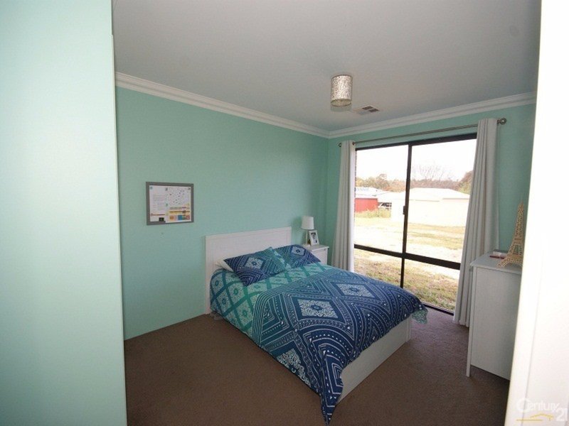 Photo - 22 Melaleuca Place, Donnybrook WA 6239 - Image 11