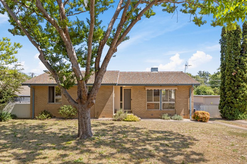 Photo - 22 Meldrum Street, Weston ACT 2611 - Image 2