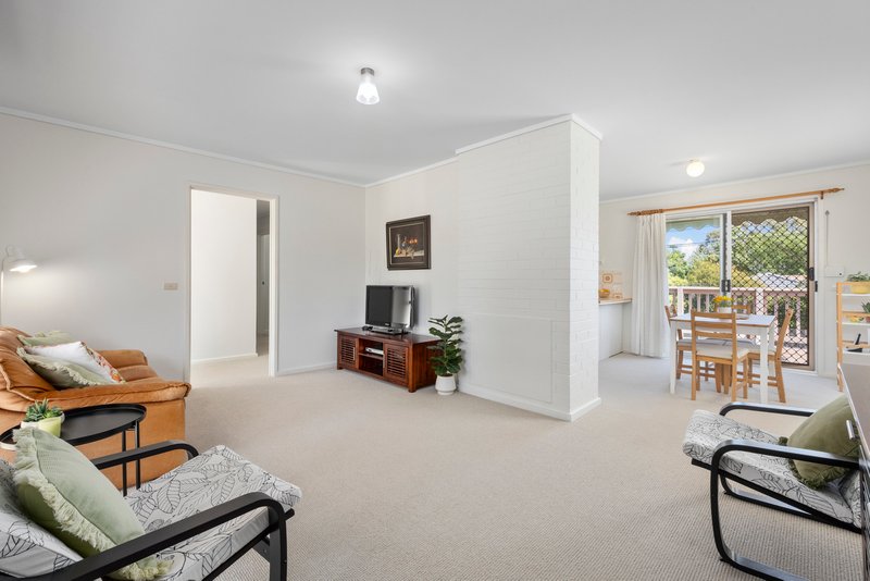 Photo - 22 Meldrum Street, Weston ACT 2611 - Image 4