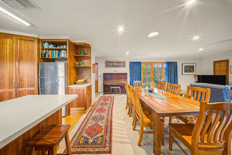 Photo - 22 Mintern Crescent, Horsham VIC 3400 - Image 4