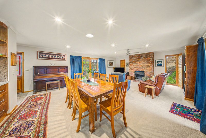 Photo - 22 Mintern Crescent, Horsham VIC 3400 - Image 5