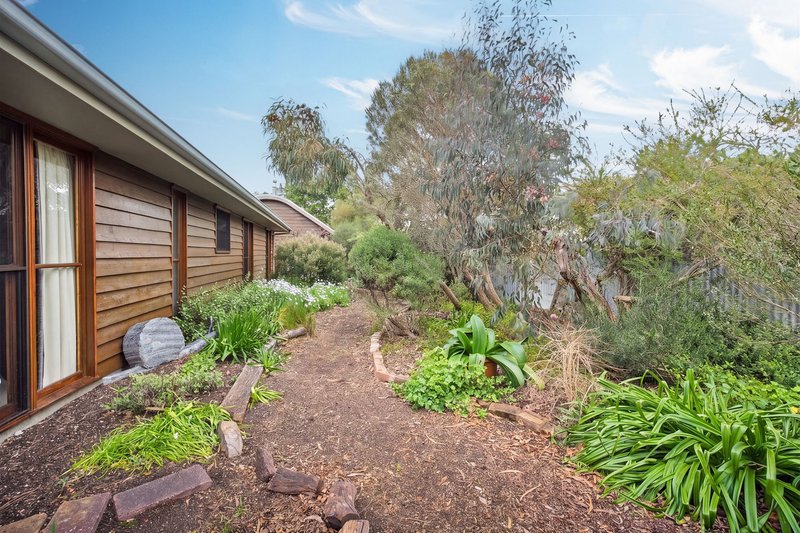 Photo - 22 Mintern Crescent, Horsham VIC 3400 - Image 21