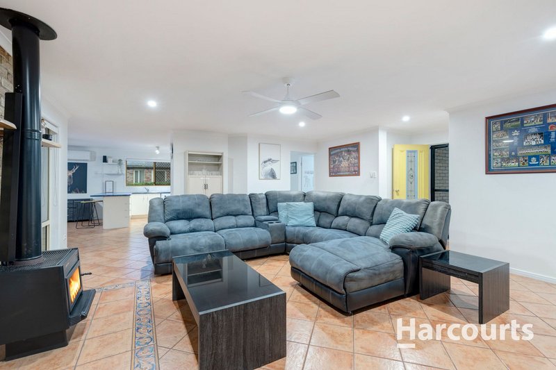 Photo - 22 Mirrigan Court, Petrie QLD 4502 - Image 3