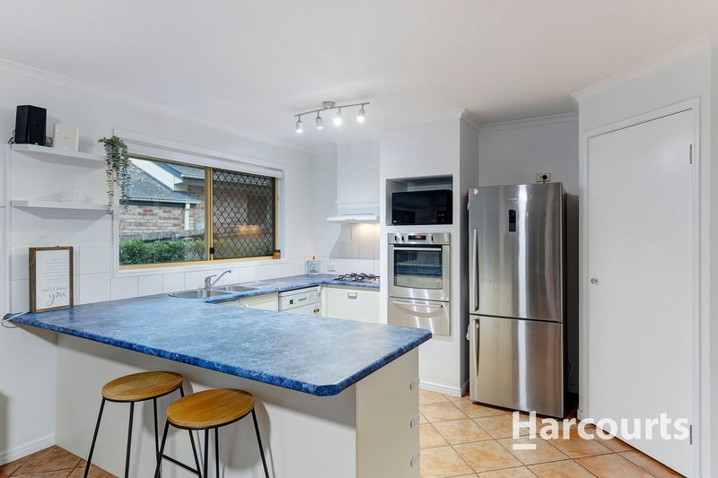 Photo - 22 Mirrigan Court, Petrie QLD 4502 - Image 5