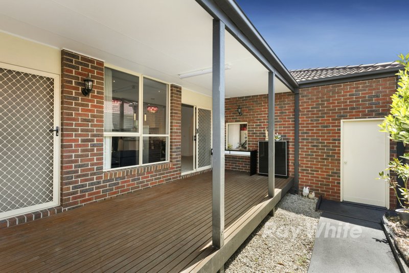 Photo - 22 Montclair Avenue, Glen Waverley VIC 3150 - Image 9