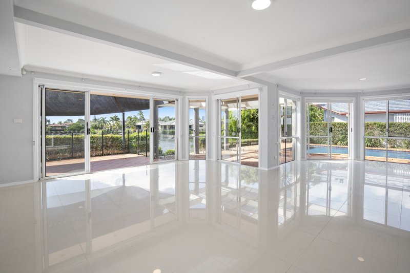Photo - 22 Montego Court, Mermaid Waters QLD 4218 - Image 6