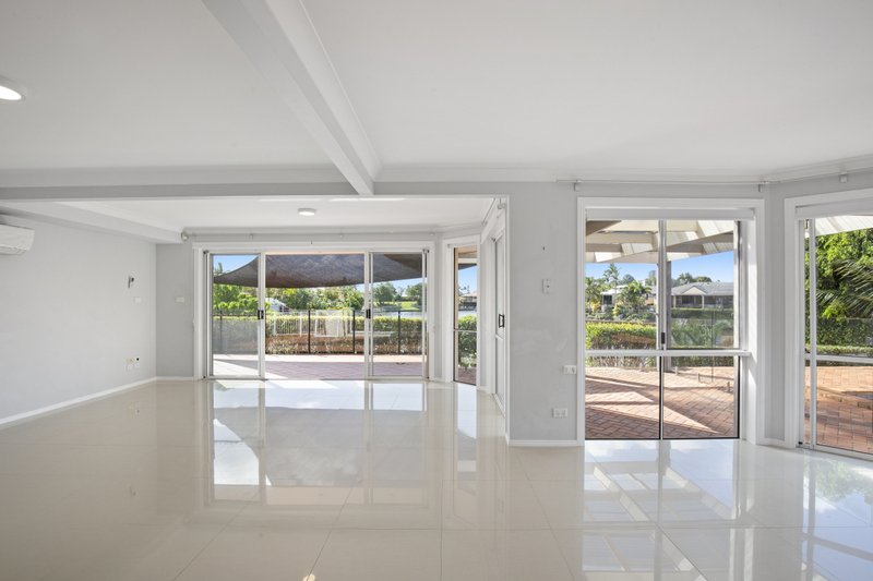 Photo - 22 Montego Court, Mermaid Waters QLD 4218 - Image 7
