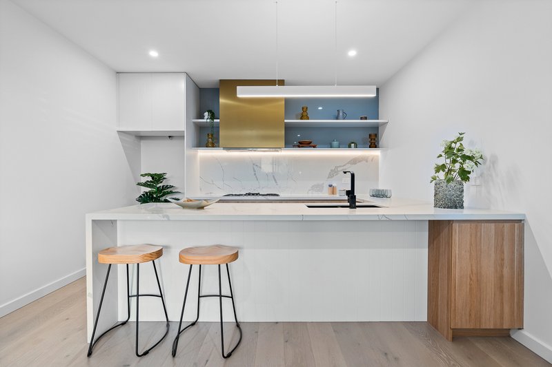 Photo - 2/2 Montgomery Avenue, Mount Waverley VIC 3149 - Image 4