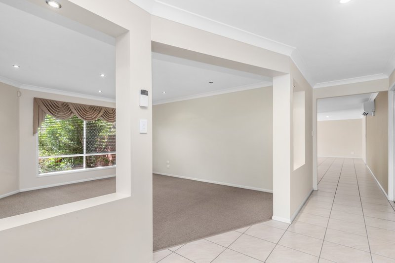 Photo - 22 Morwell Crescent, North Lakes QLD 4509 - Image 3