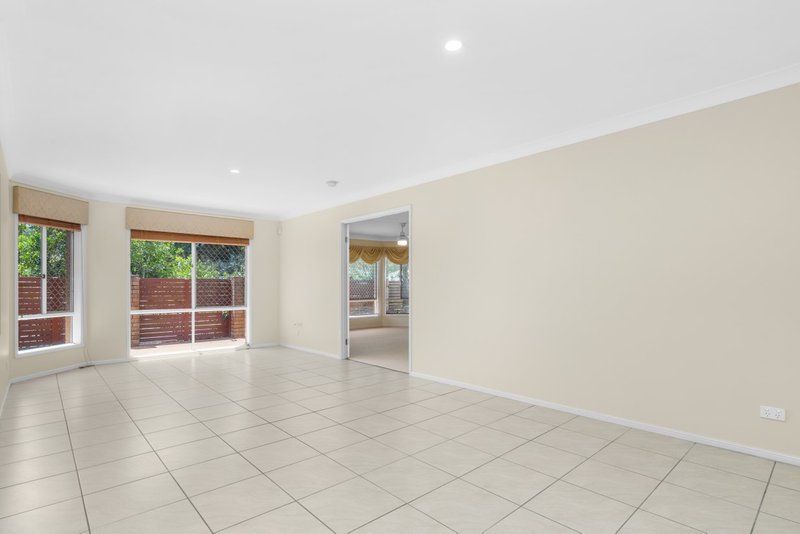 Photo - 22 Morwell Crescent, North Lakes QLD 4509 - Image 7