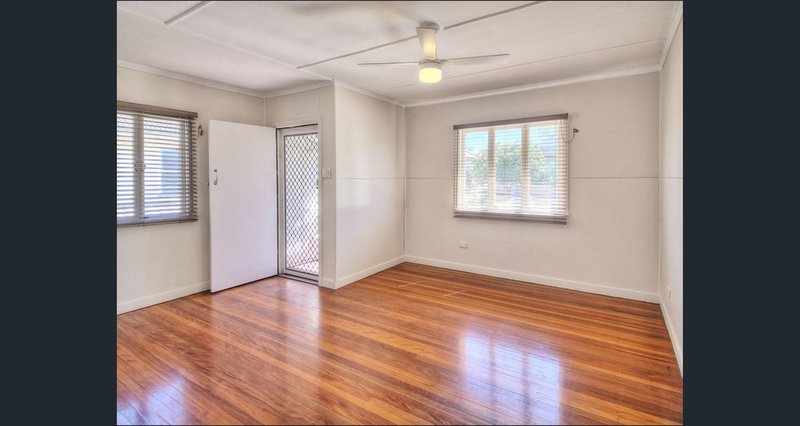 Photo - 22 Muriel Avenue, Moorooka QLD 4105 - Image 2