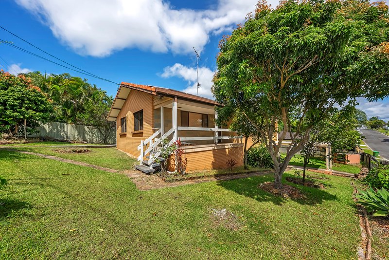 Photo - 22 Myall Street, Southport QLD 4215 - Image 9