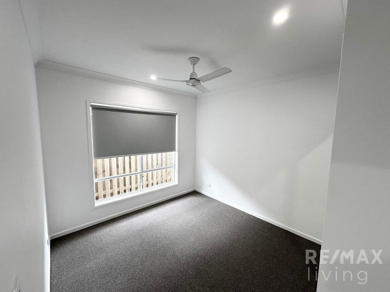 Photo - 22 Myrtle Street, Burpengary QLD 4505 - Image 9