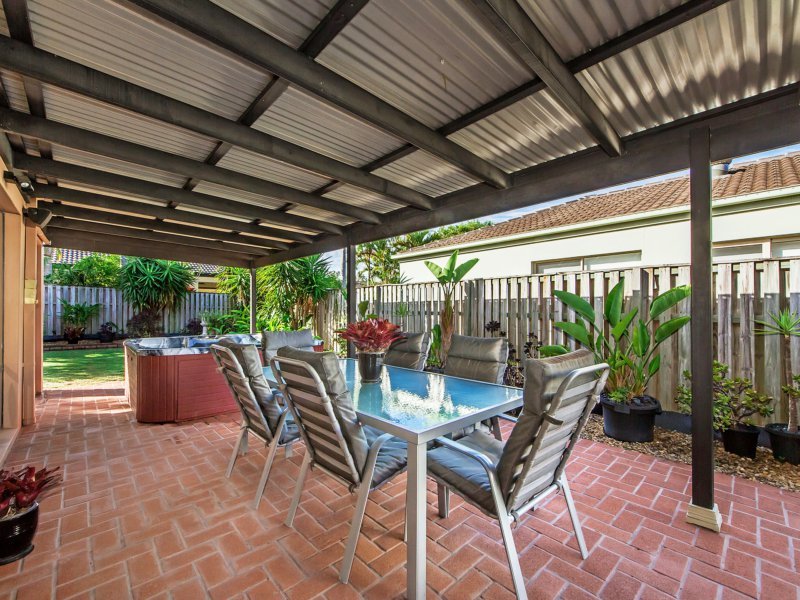 Photo - 22 Nardoo Street, Robina QLD 4226 - Image 6