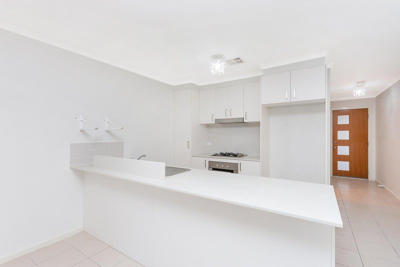 Photo - 2/2 Neil Currie Street, Casey ACT 2913 - Image 3