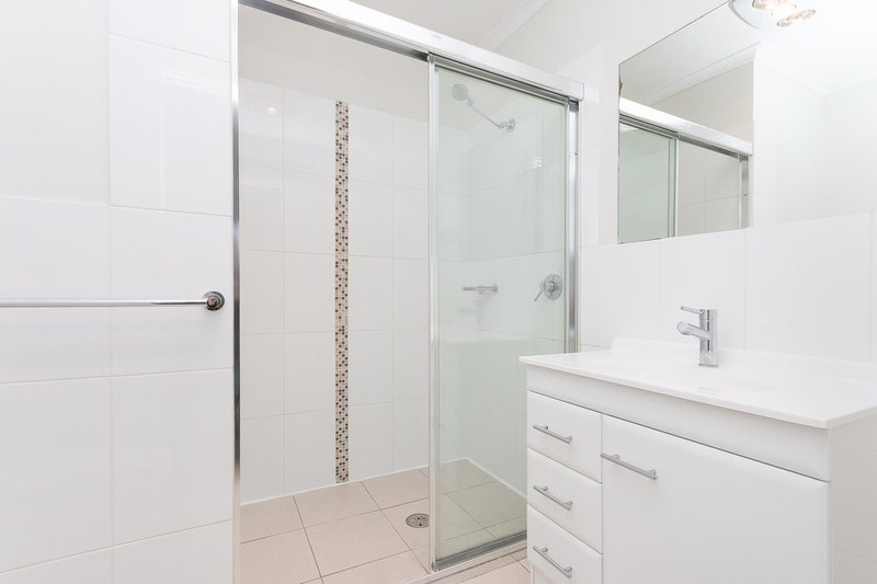 Photo - 2/2 Neil Currie Street, Casey ACT 2913 - Image 5