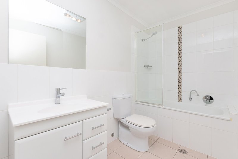Photo - 2/2 Neil Currie Street, Casey ACT 2913 - Image 7