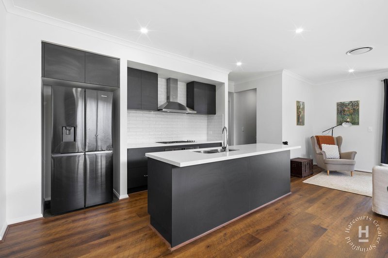 Photo - 22 Neilson Way, Walloon QLD 4306 - Image 3
