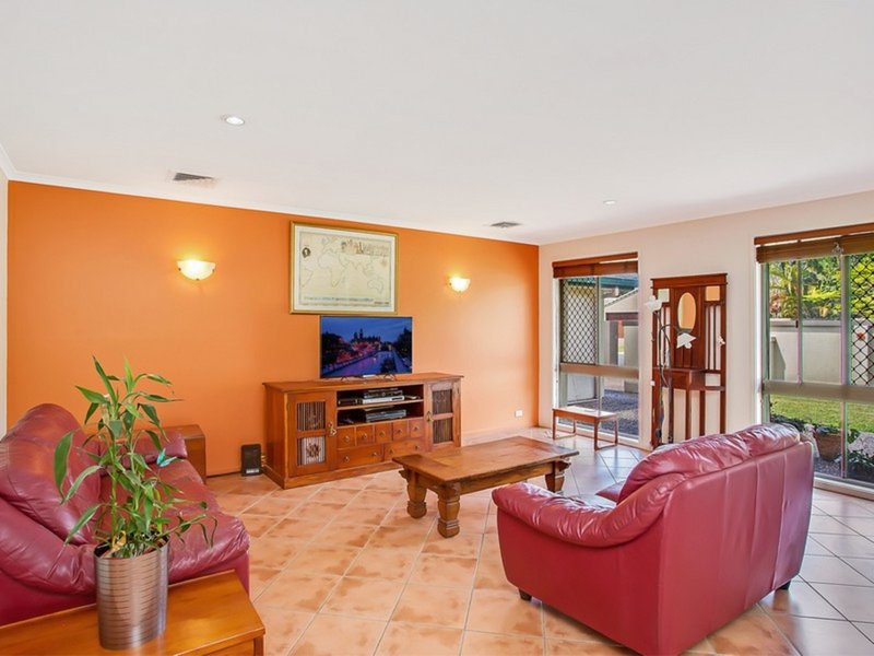 Photo - 22 Nerang River Dr , Nerang QLD 4211 - Image 3