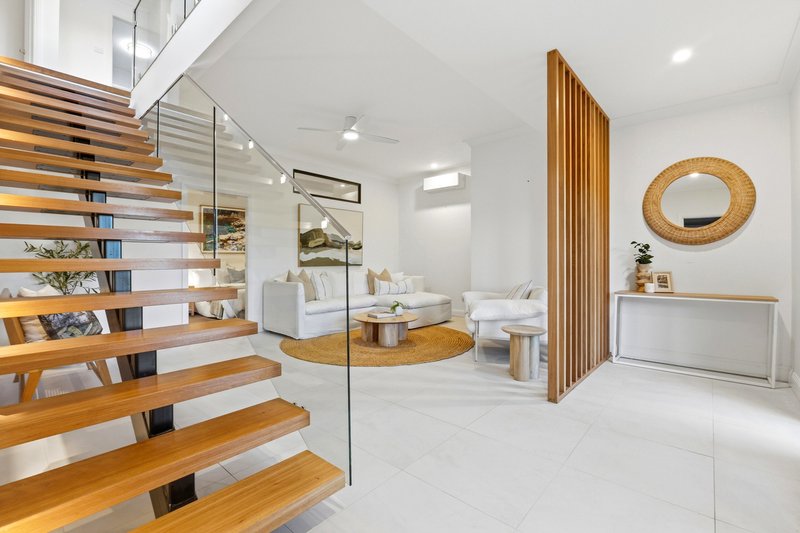 Photo - 22 Newlands Avenue, Terrigal NSW 2260 - Image 2