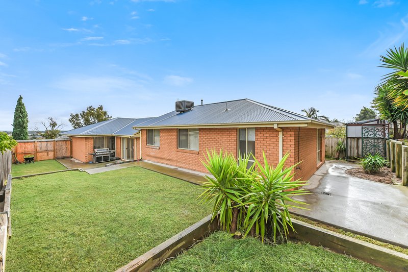 Photo - 22 Nirringa Drive, Hampton Park VIC 3976 - Image 15