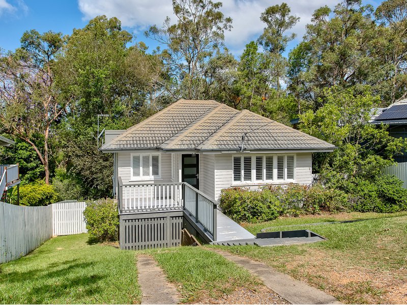 22 Normanton Street, Stafford Heights QLD 4053