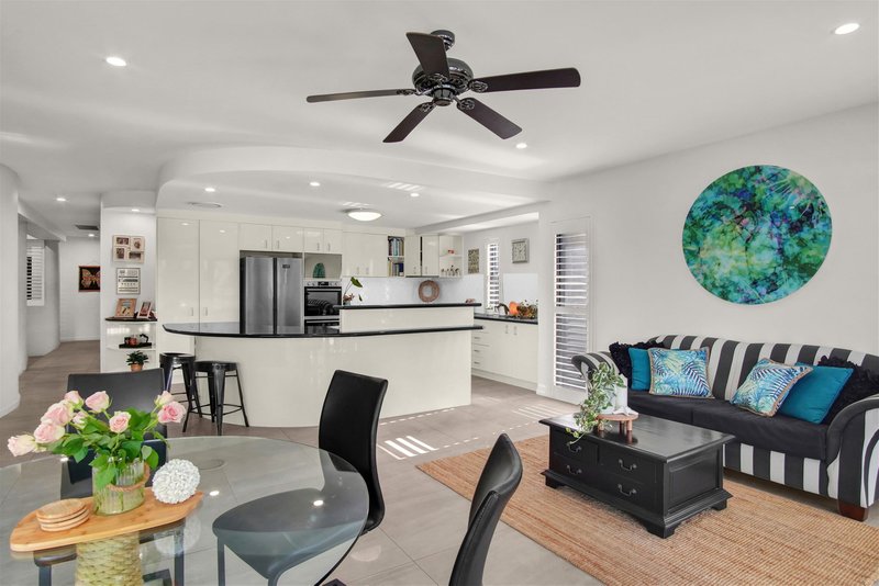Photo - 22 Northlakes Crescent, Sippy Downs QLD 4556 - Image 32