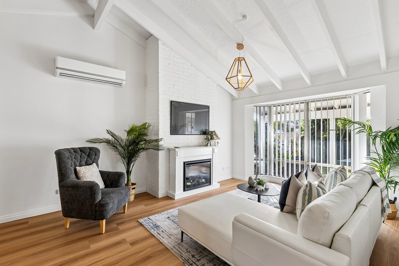 Photo - 22 Northwood Way, Kallaroo WA 6025 - Image 6