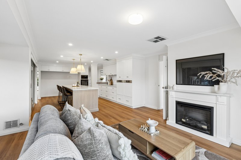 Photo - 22 Northwood Way, Kallaroo WA 6025 - Image 14