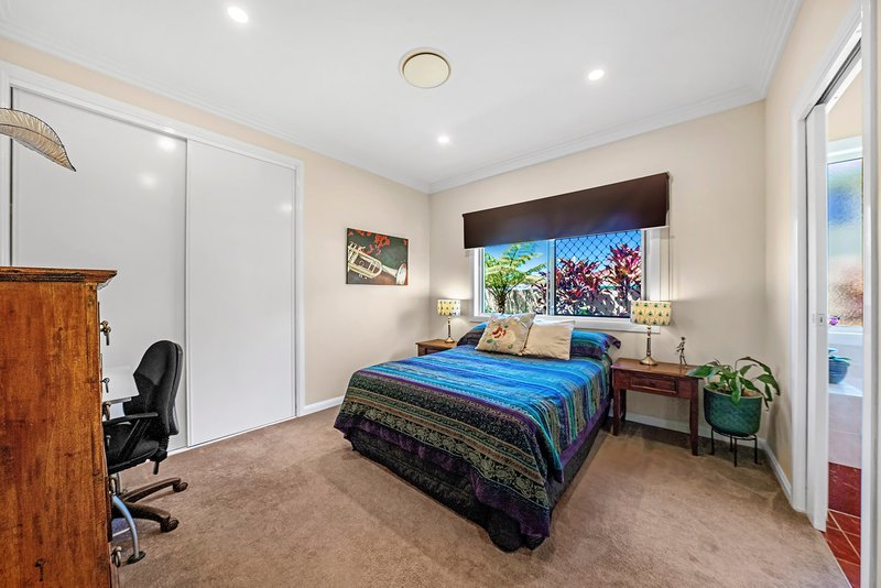 Photo - 22 Nottinghill Gate Drive, Arundel QLD 4214 - Image 19