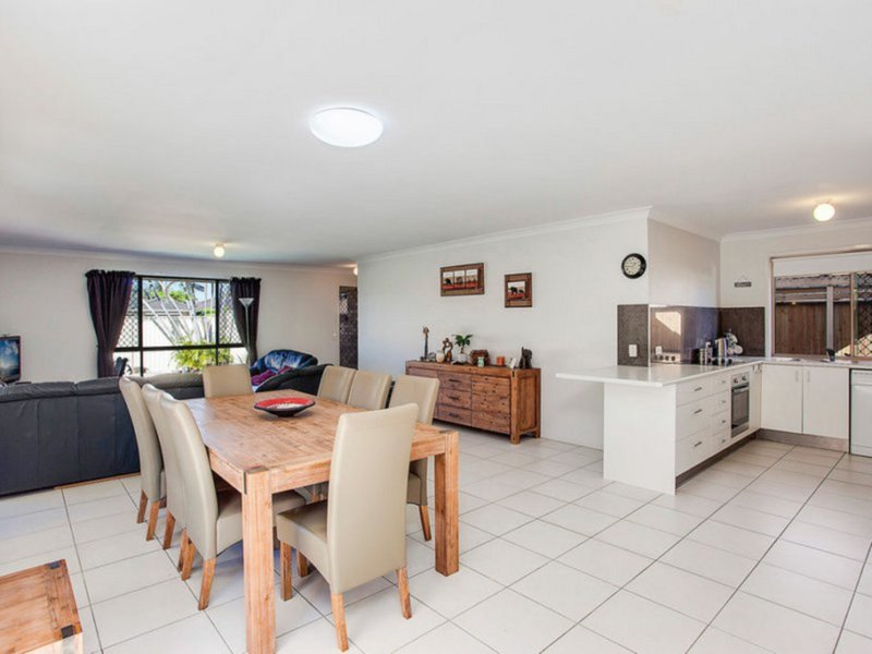 Photo - 22 Nozomi Street, Burleigh Waters QLD 4220 - Image 6