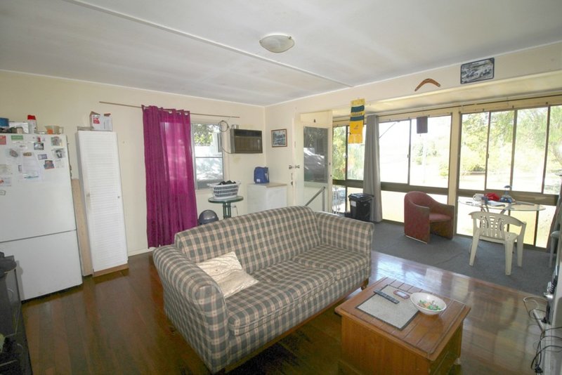 Photo - 22 Nungo Avenue, Bellara QLD 4507 - Image 4