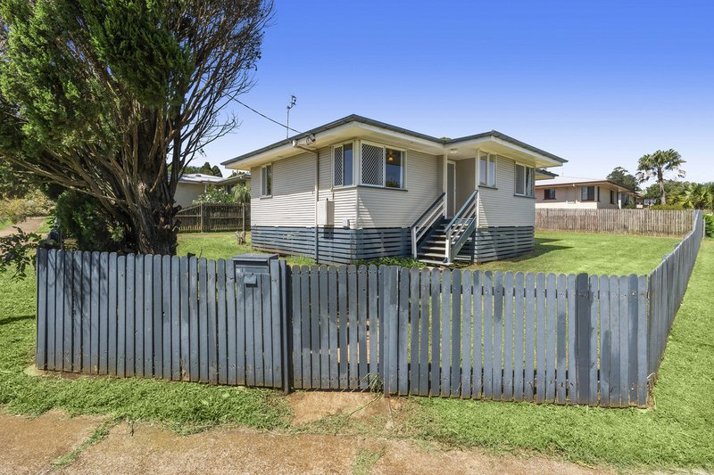 Photo - 22 O`Brien Street, Harlaxton QLD 4350 - Image 2