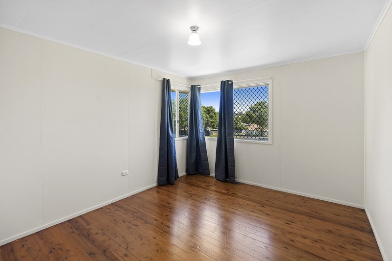 Photo - 22 O`Brien Street, Harlaxton QLD 4350 - Image 6