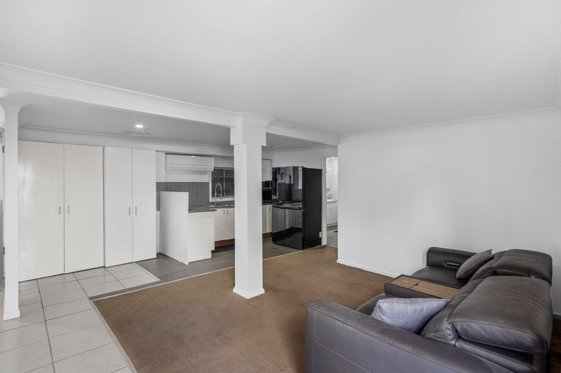 Photo - 22 Olympia Street, Marsden QLD 4132 - Image 5