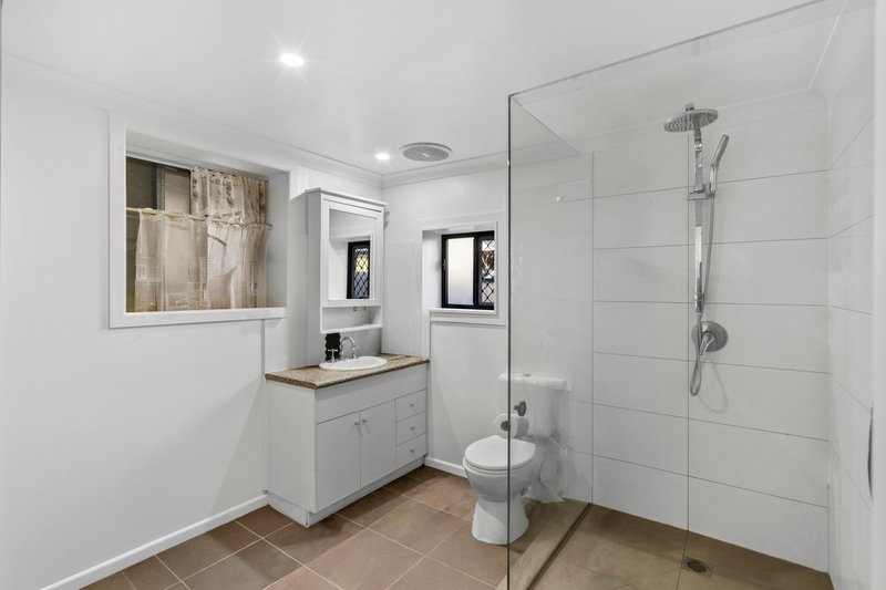 Photo - 22 Olympia Street, Marsden QLD 4132 - Image 6