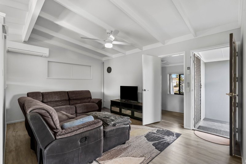 Photo - 22 Olympia Street, Marsden QLD 4132 - Image 17