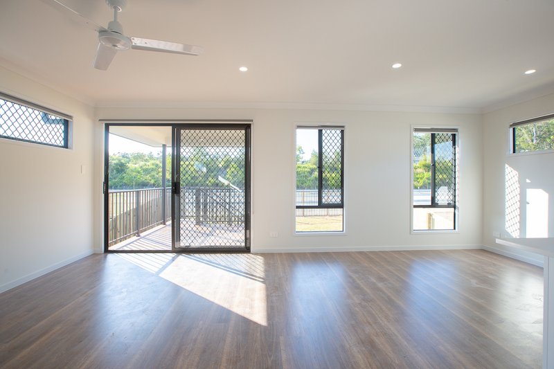 Photo - 22 Opal Lane, Pimpama QLD 4209 - Image 5