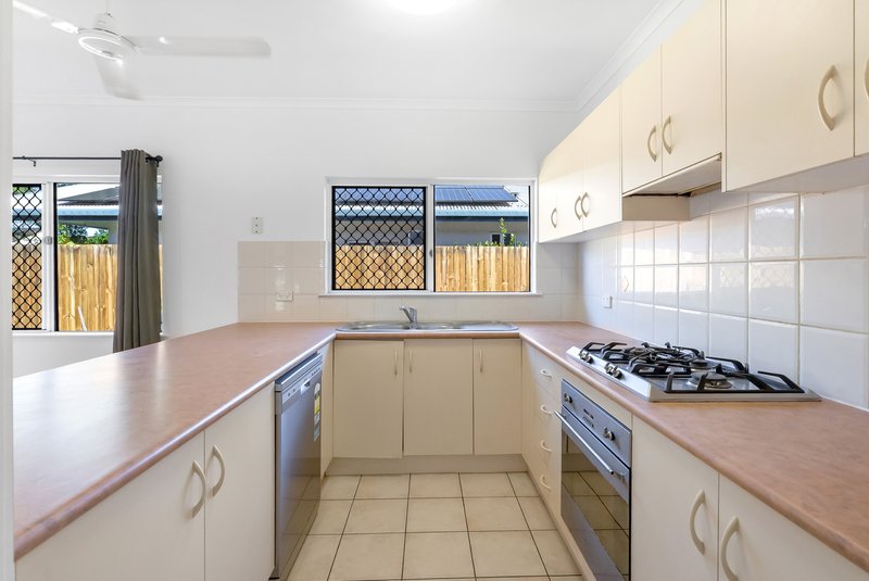 Photo - 22 Opaline Close, Brinsmead QLD 4870 - Image 3