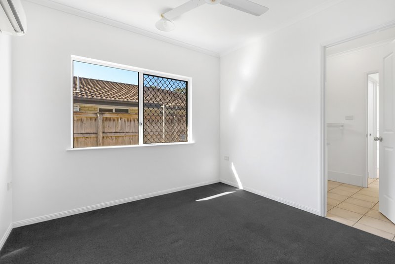 Photo - 22 Opaline Close, Brinsmead QLD 4870 - Image 9